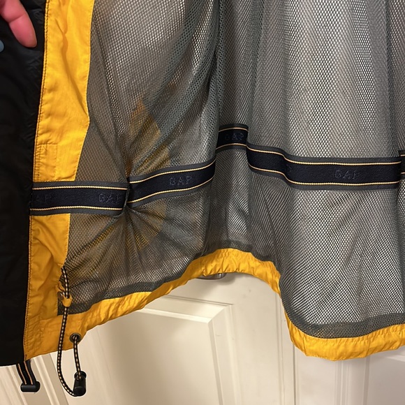 Vintage Gap Yellow Lined Windbreaker - Picture 7 of 13